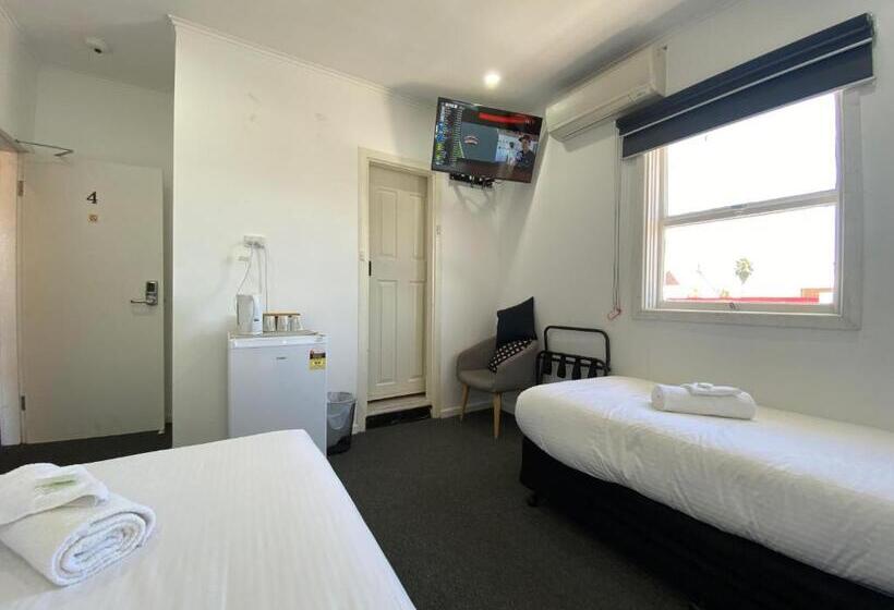 חדר קלאסי לשלושה, Central Motel Mudgee