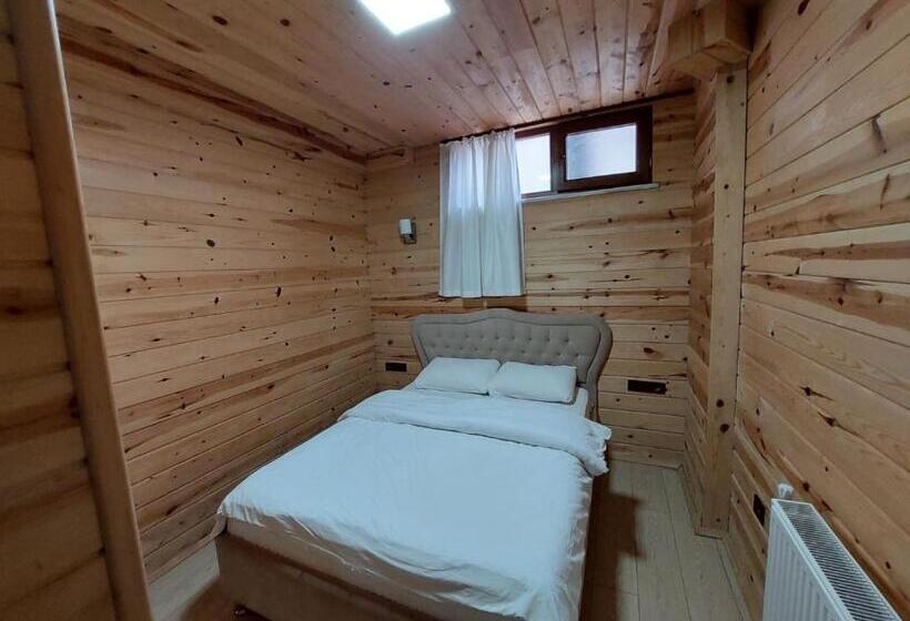 דירת חדר בקומת קרקע, Eş Pansiyon