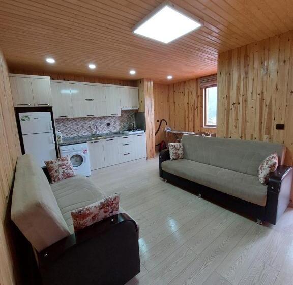 1 Bedroom Apartment Lake View, Eş Pansiyon