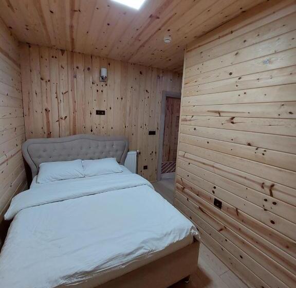 דירת חדר בקומת קרקע, Eş Pansiyon