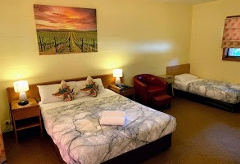 חדר קומפורט לשלושה, Mountain Creek Motel Bar & Restaurant