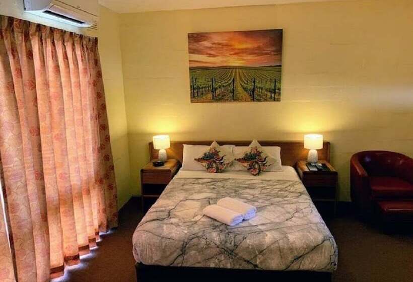 חדר קומפורט לשלושה, Mountain Creek Motel Bar & Restaurant