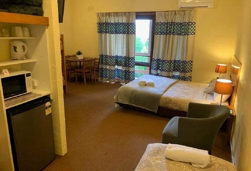 חדר בסיסי, Mountain Creek Motel Bar & Restaurant