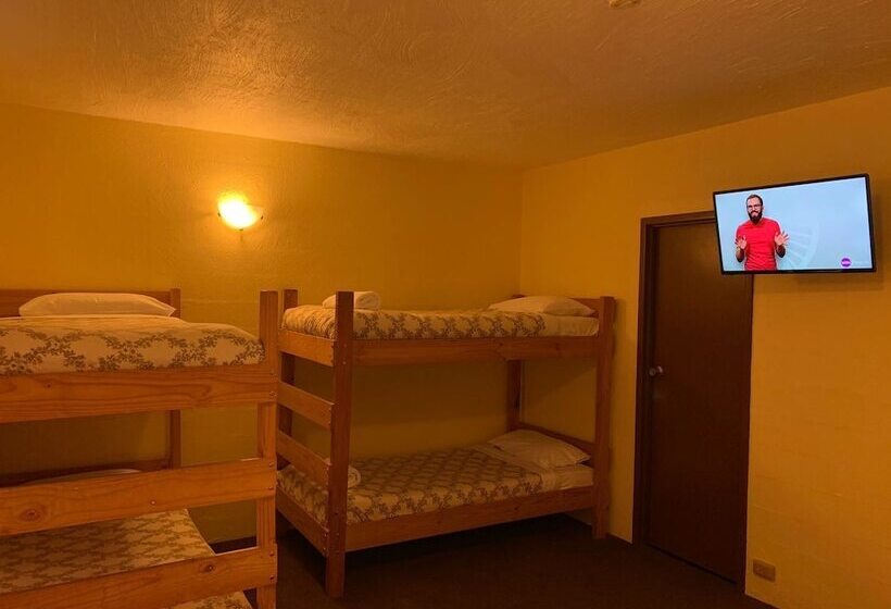 חדר בסיסי, Mountain Creek Motel Bar & Restaurant