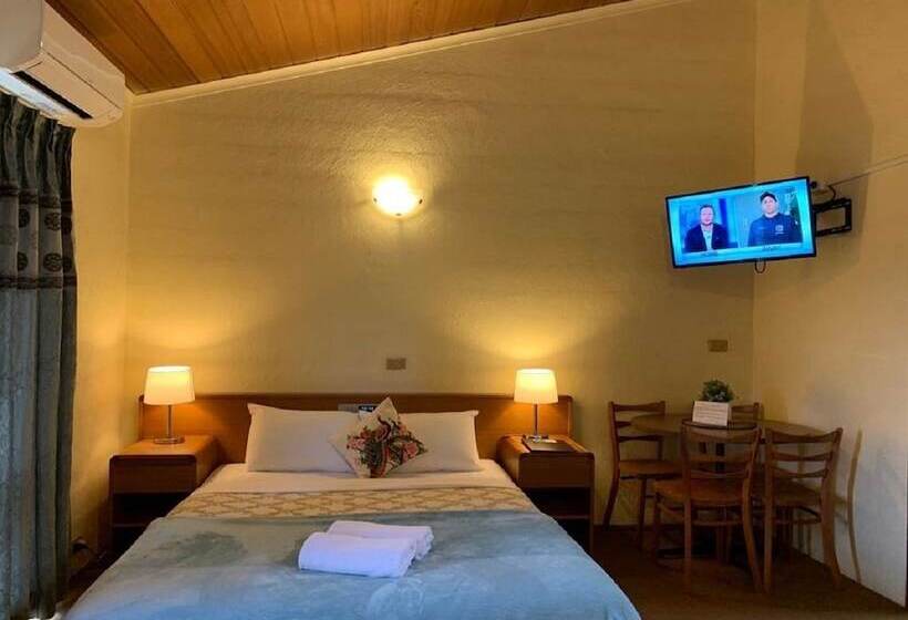 חדר משפחתי נוף להרים, Mountain Creek Motel Bar & Restaurant