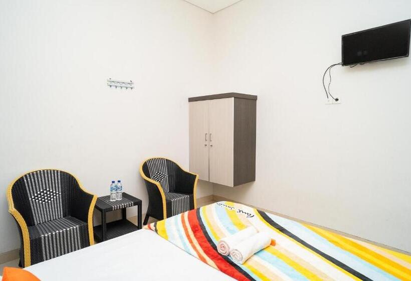 Номер Deluxe, Koolkost Syariah Near Transmart Tegal