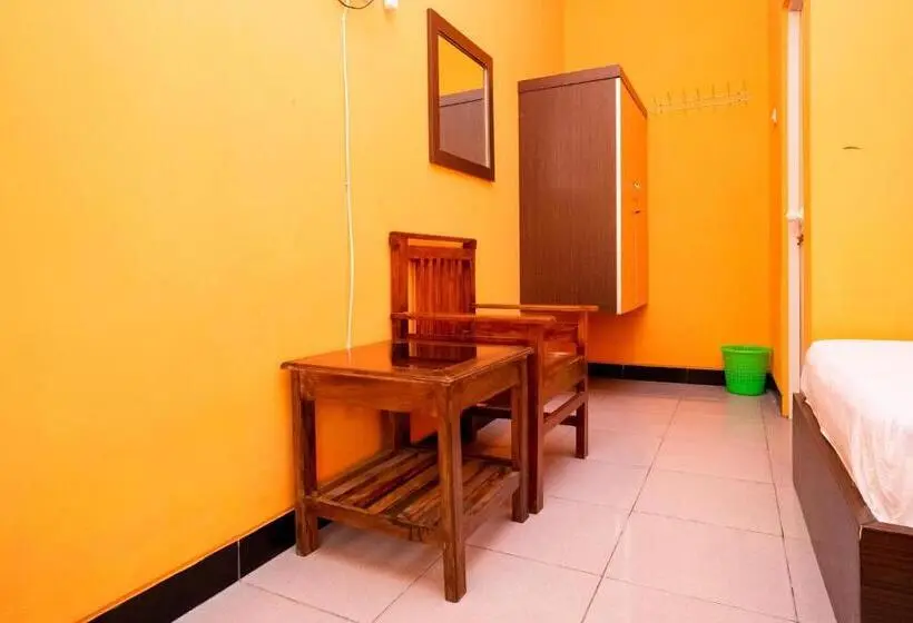 Habitación Estándar, Koolkost Syariah Near Transmart Tegal