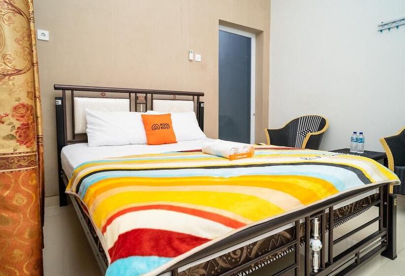 Номер Deluxe, Koolkost Syariah Near Transmart Tegal