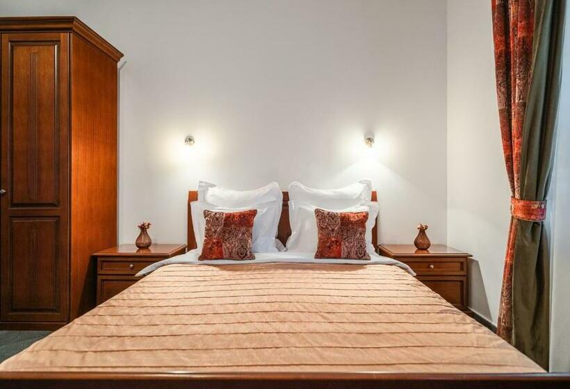 Номер Стандарт, Pensiunea Morii