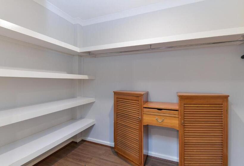 デラックススイート, Platinum Motel