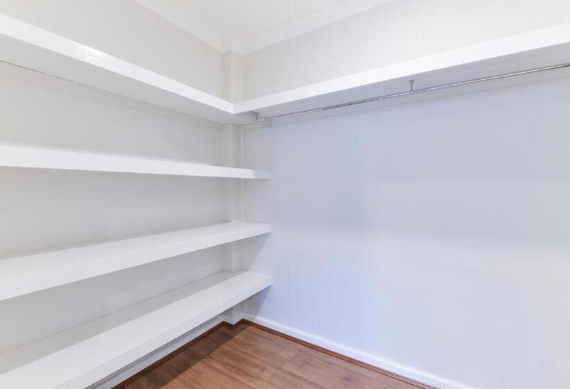 デラックススイート, Platinum Motel