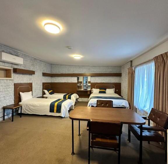 패밀리 룸, The Shamrock Hotel Balranald