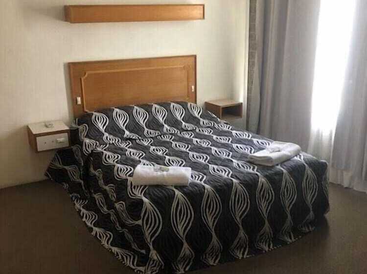 패밀리 룸, The Shamrock Hotel Balranald