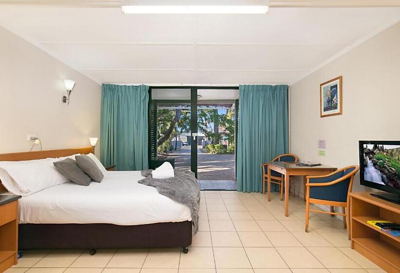 اتاق خانوادگی, South Gladstone Motel