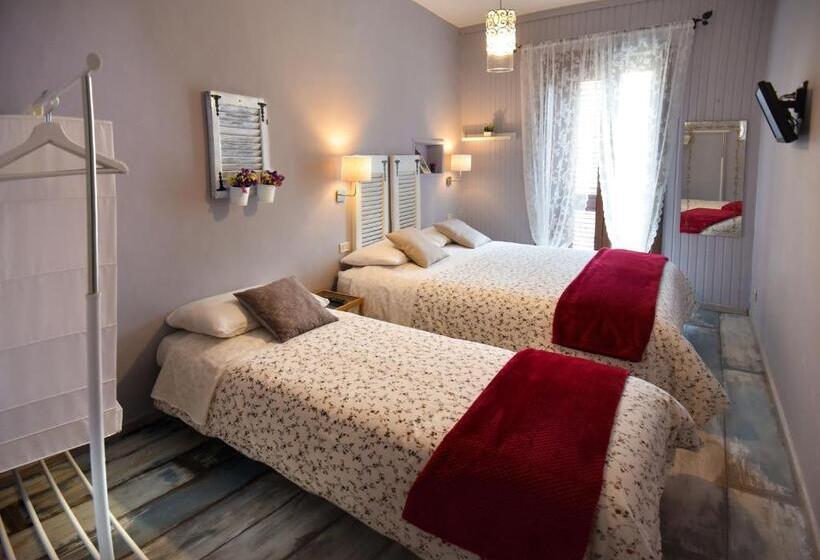 חדר סטנדרט לשלושה, Pensione Oliva