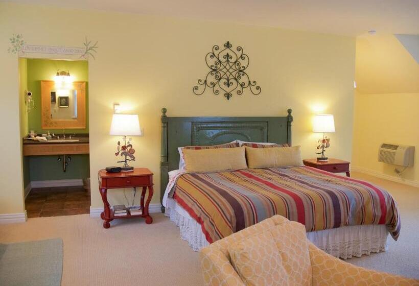 جناح مزوَّد بشرفة, The Lodgings At Pioneer Lane