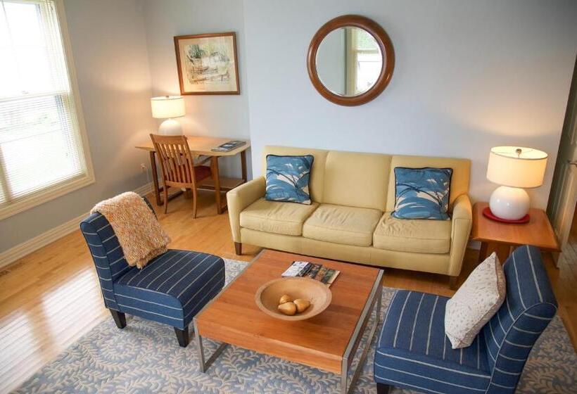 Люкс Deluxe Кровать Кинг, The Lodgings At Pioneer Lane