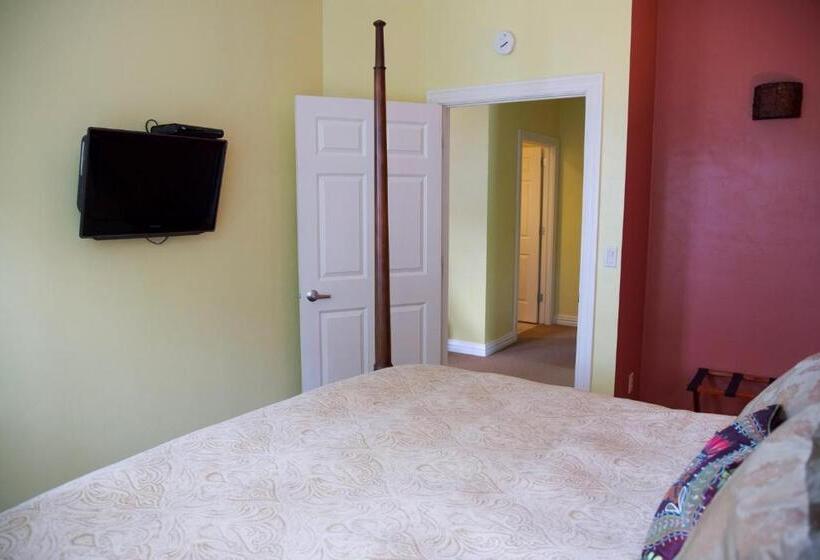 جناح سرير كينج, The Lodgings At Pioneer Lane