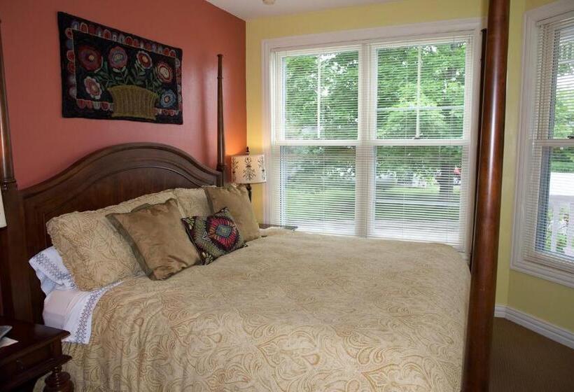 جناح سرير كينج, The Lodgings At Pioneer Lane