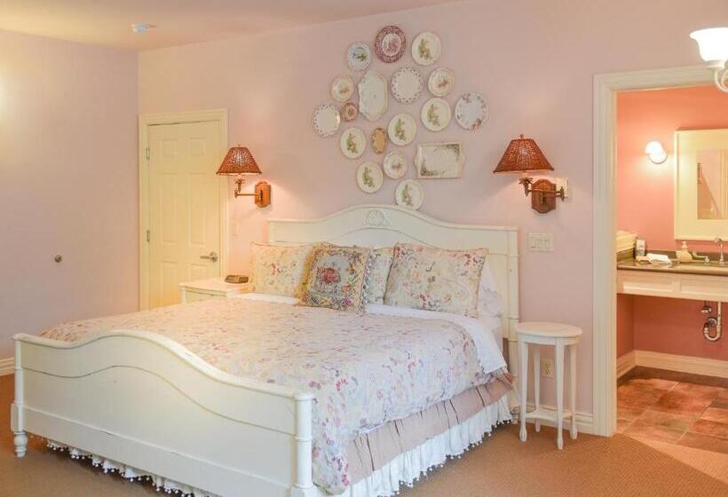 جناح مزوَّد بشرفة, The Lodgings At Pioneer Lane