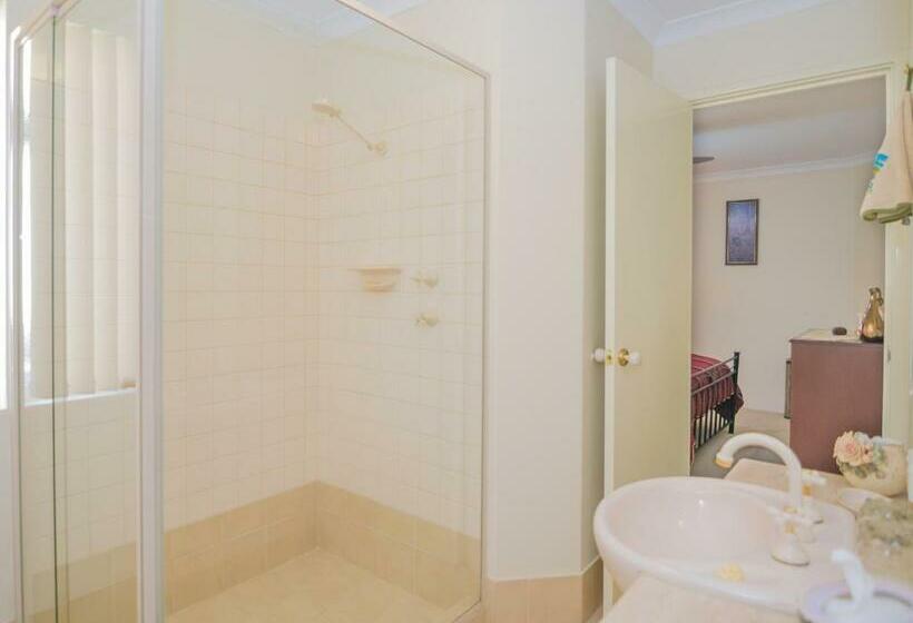 סוויטה דלוקס, Ascot On Swan Bed & Breakfast