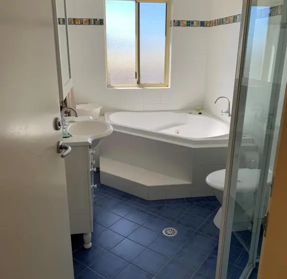 デラックススタジオ, Bel Mondo Apartments