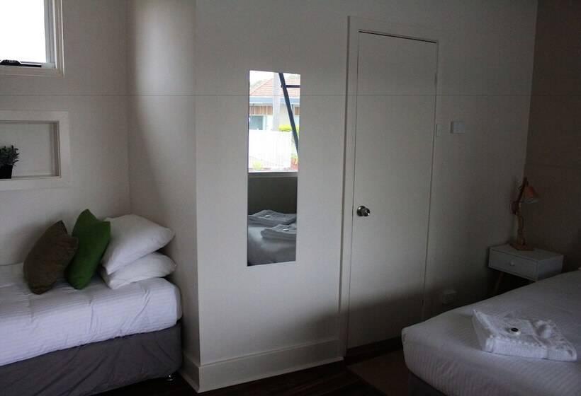 اتاق استاندارد, Belmont Palms Motel