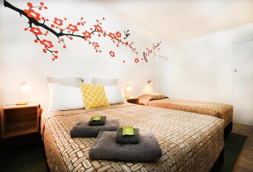 이그제큐티브 룸, Central Motel Gin Gin