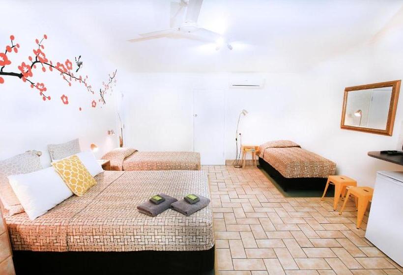 이그제큐티브 룸, Central Motel Gin Gin