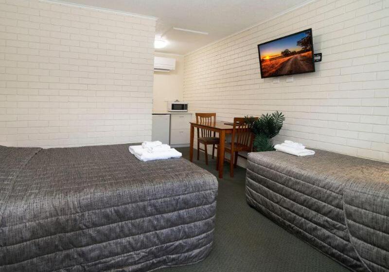 اتاق خانوادگی, Club Hotel Motel Roma