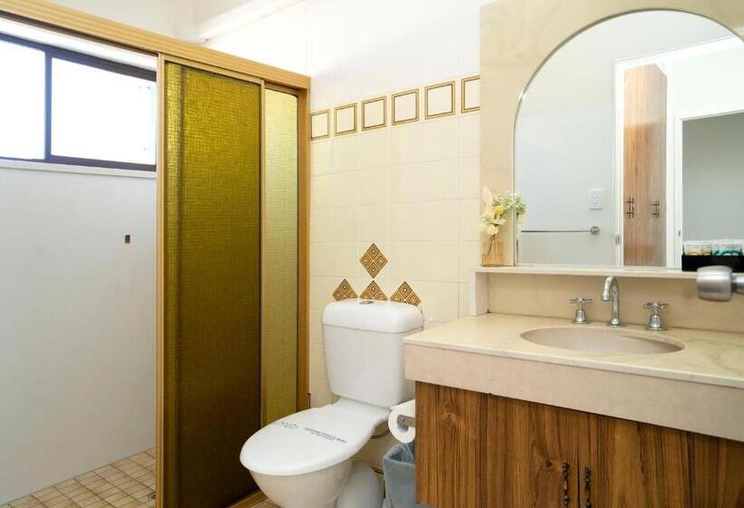 استودیوی استاندارد, Club Hotel Motel Roma