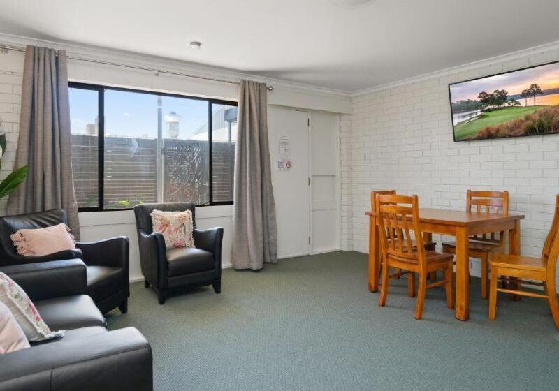 استودیوی استاندارد, Club Hotel Motel Roma