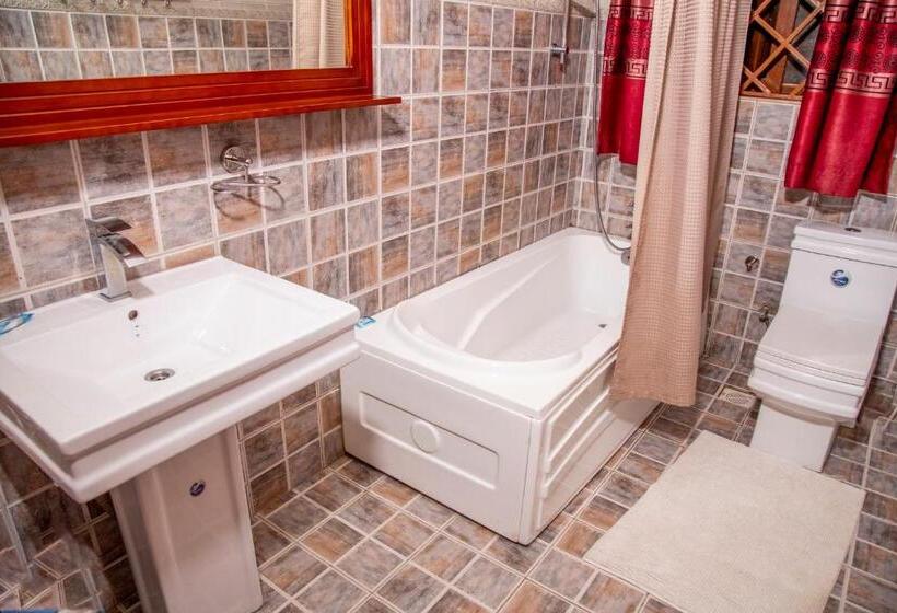 Balkonlu 1 Yatak Odalı Daire, Hidden Treasure Serviced Hotel Apartments Hitsha Hotels Entebbe