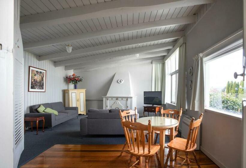 Дом 1 Спальня, Battery Point Manor