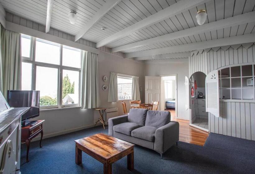 منزل غرفة نوم واحدة, Battery Point Manor