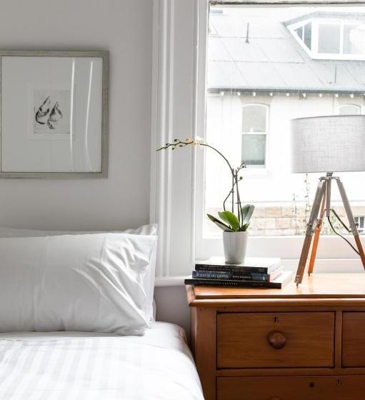 شقة غرفة واحدة, Battery Point Manor