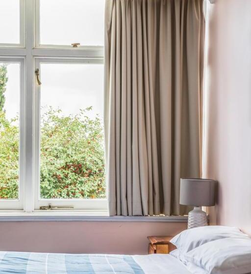 غرفة قياسية, Battery Point Manor