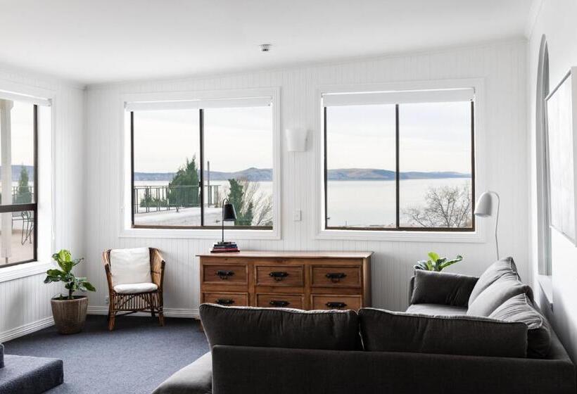 شقة غرفة واحدة, Battery Point Manor