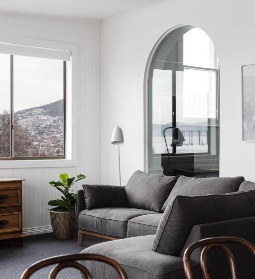 Апартаменты 1 Спальня, Battery Point Manor