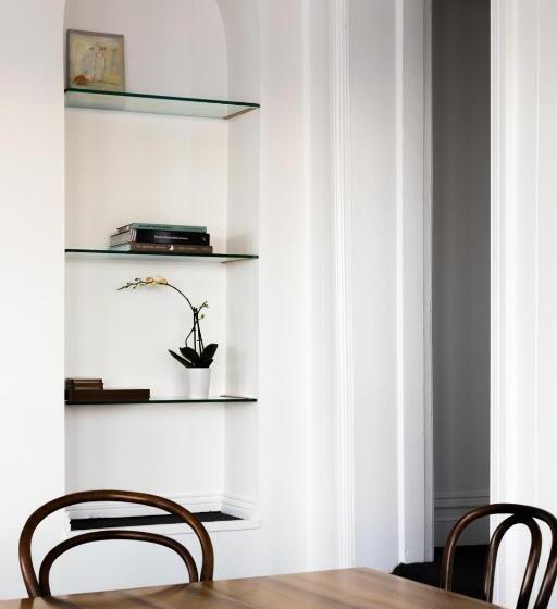 شقة غرفة واحدة, Battery Point Manor