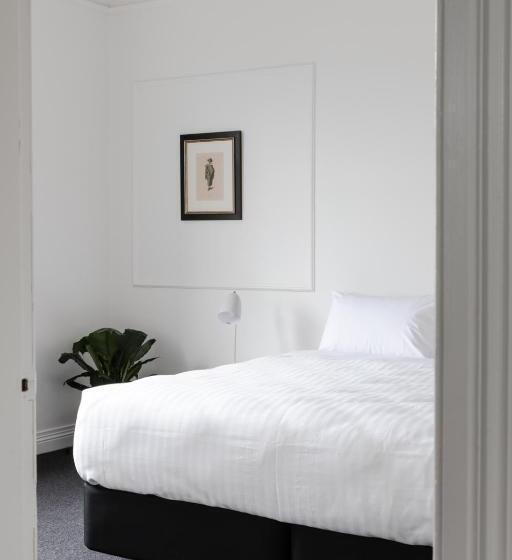 Апартаменты 1 Спальня, Battery Point Manor