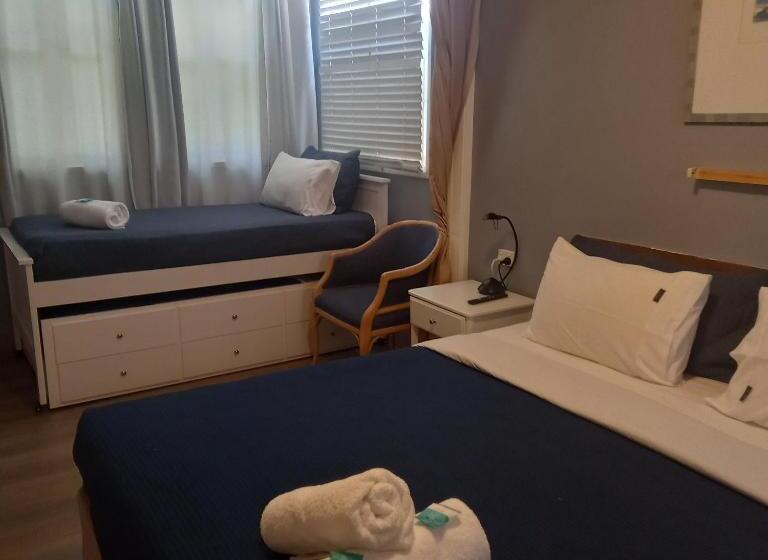 חדר סטנדרט לארבעה, Mount View Motel