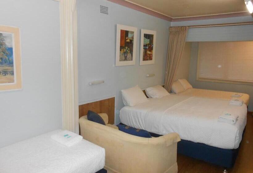 חדר משפחתי, Mount View Motel