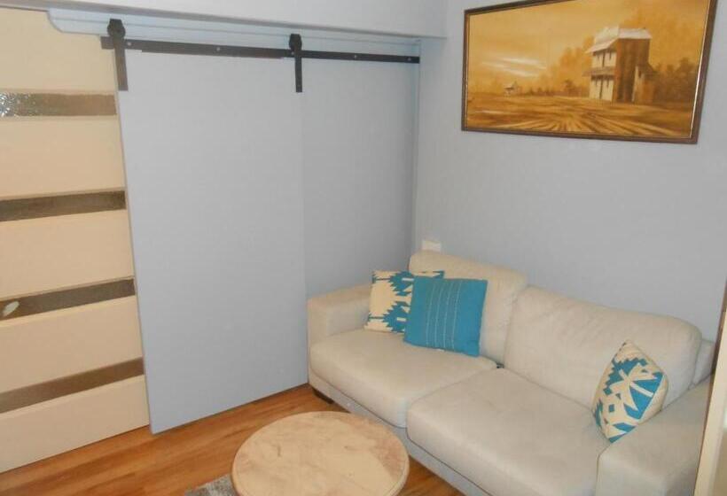 חדר דלוקס לשלושה, Mount View Motel