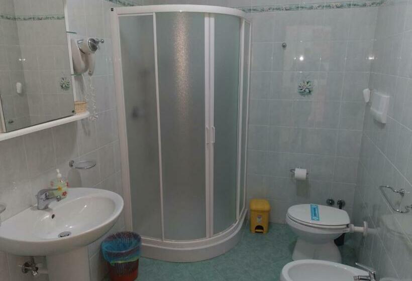 スタンダードルーム, Bar Moro 1963