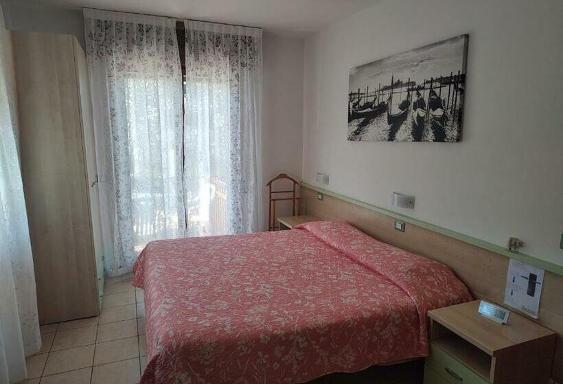 スタンダードルーム, Bar Moro 1963