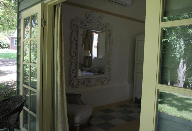 Хижина, River Cottage