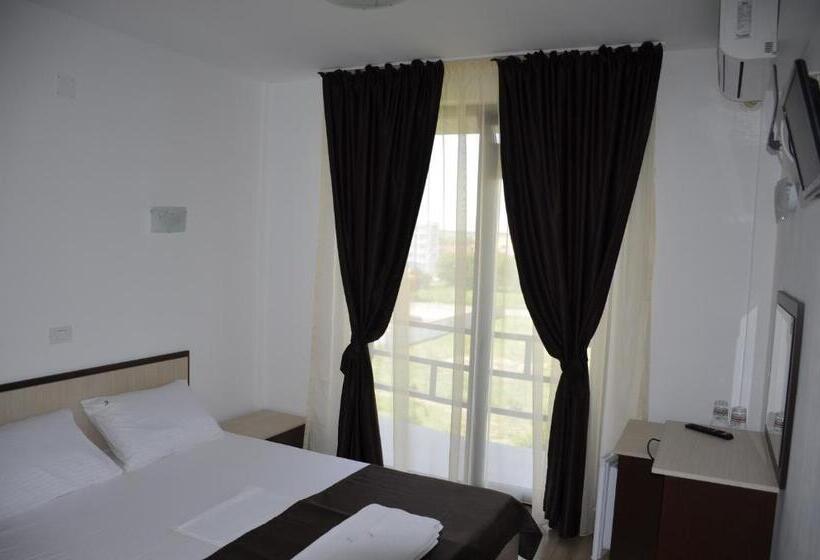 غرفة قياسية, Vila Cosmin