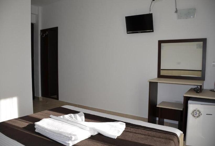 غرفة قياسية, Vila Cosmin