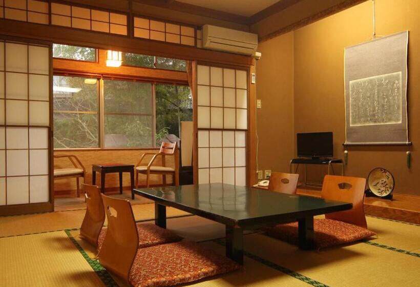 غرفة قياسية, Suehirokan